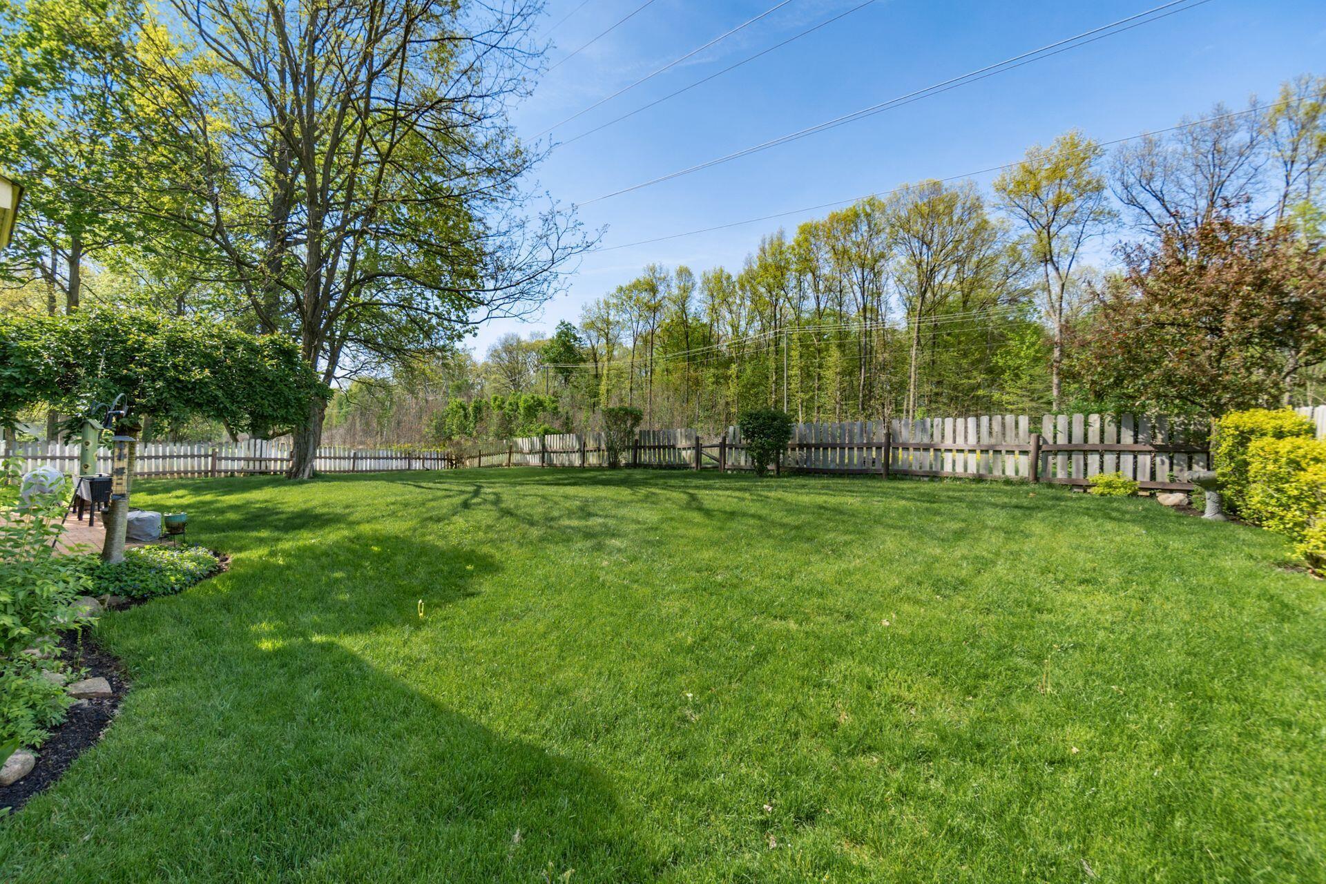 5551 Ainsley Drive, Westerville, Ohio image 40