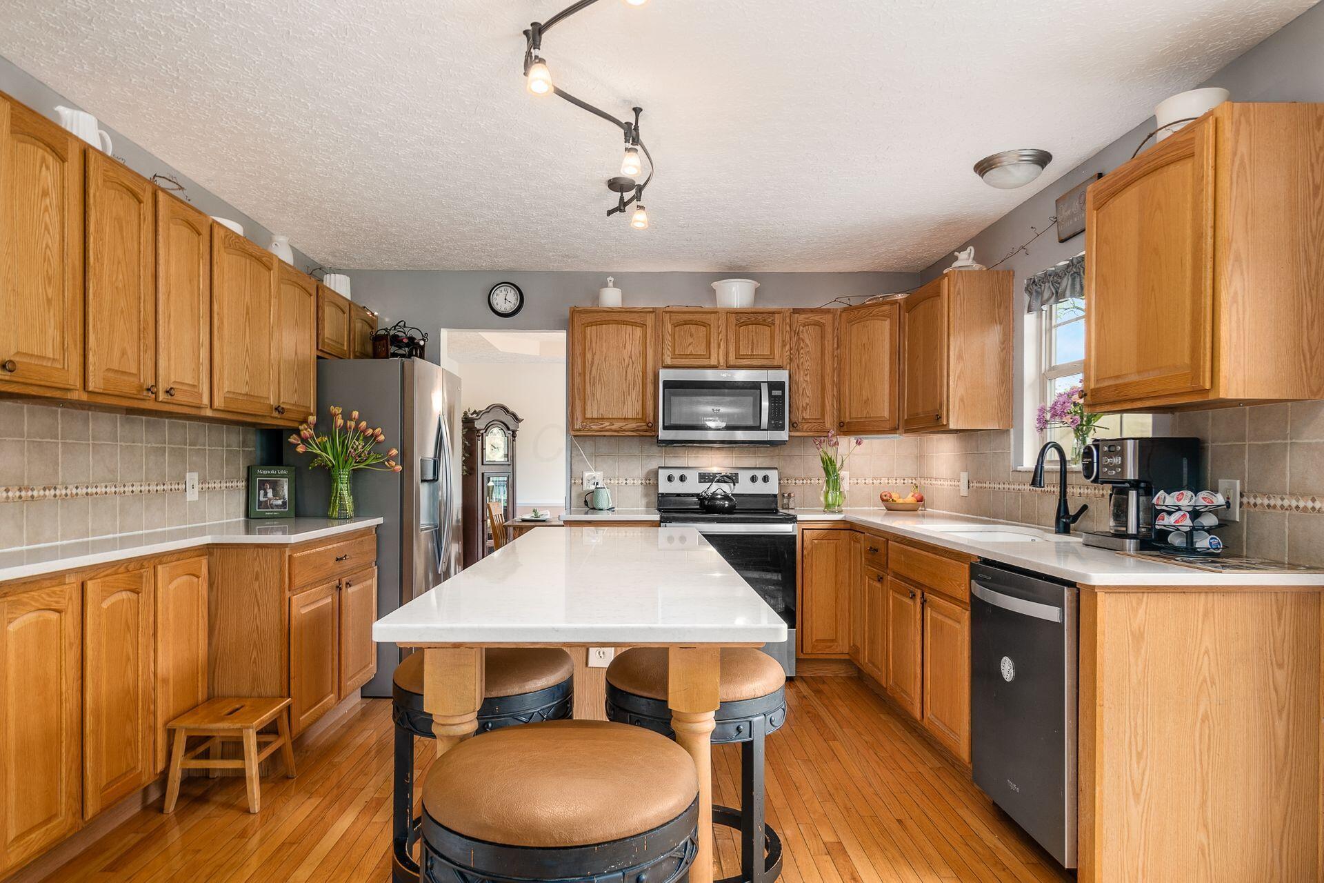 5551 Ainsley Drive, Westerville, Ohio image 10