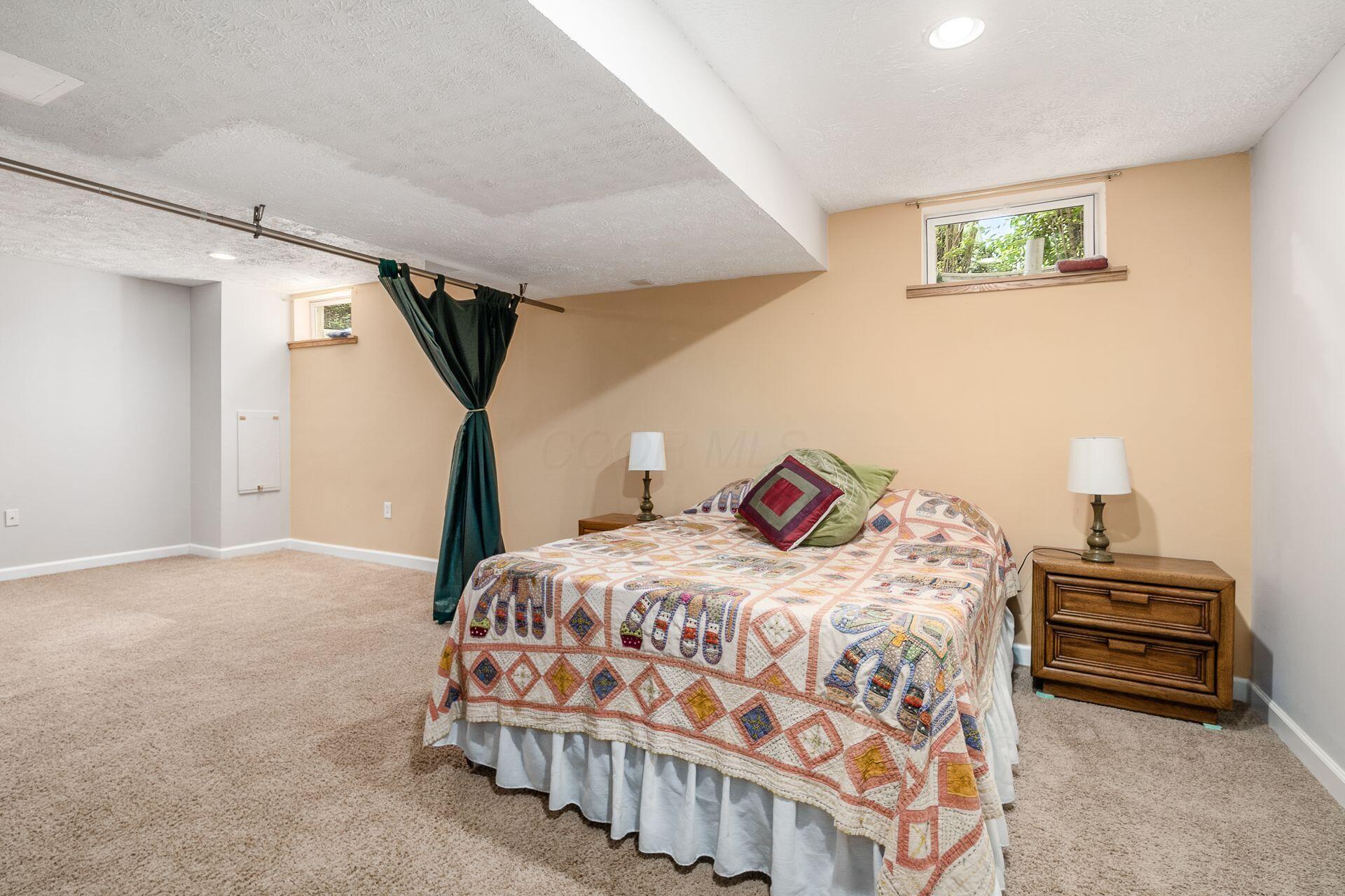 5551 Ainsley Drive, Westerville, Ohio image 32