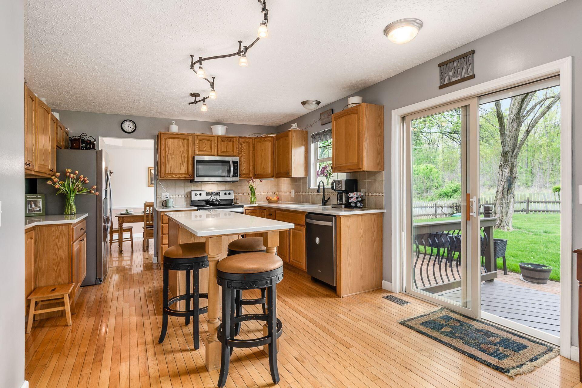 5551 Ainsley Drive, Westerville, Ohio image 12