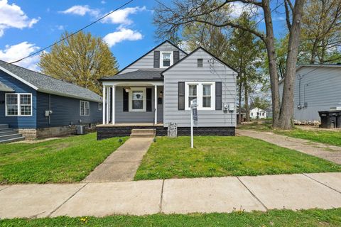 Photo of 515 Taylor Street, Zanesville, OH 43701 (MLS # 226013134)