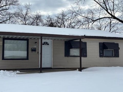 Photo of 1198 Woodnell Avenue, Columbus, OH 43219 (MLS # 226003820)