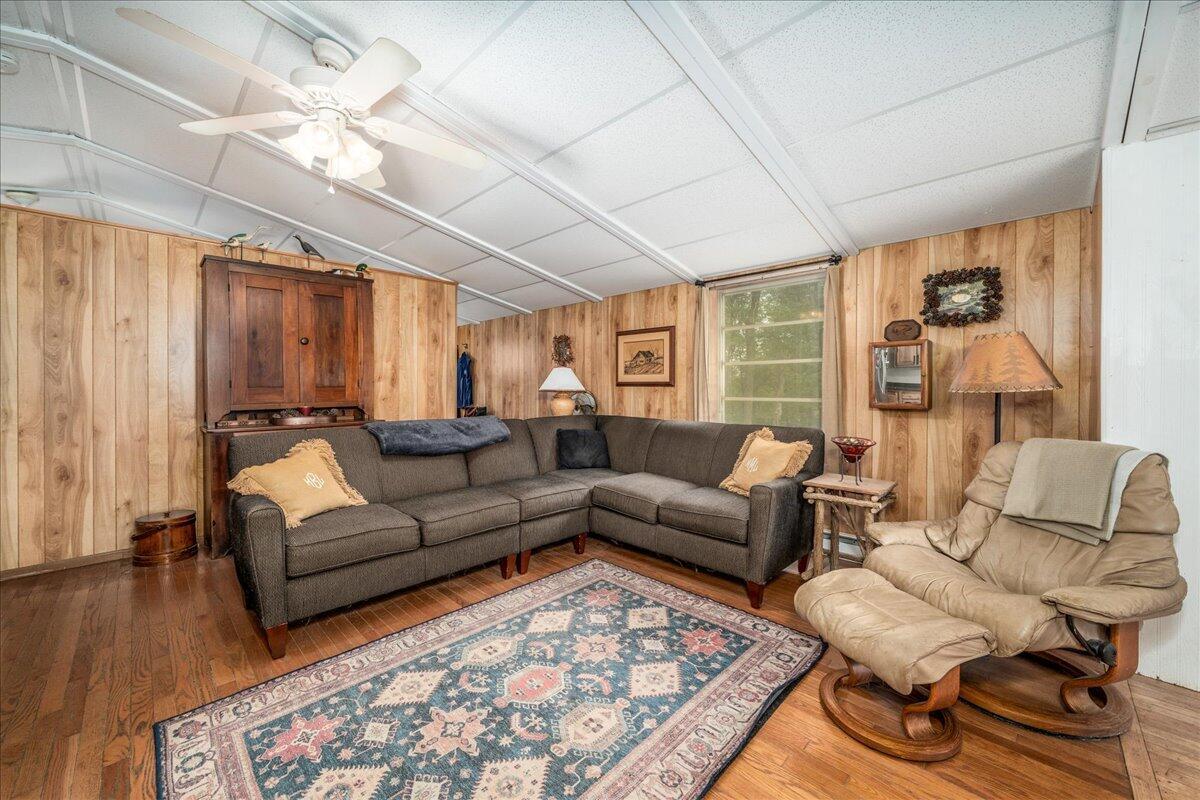 314 Chinook Lane, Sugar Grove, Ohio image 11