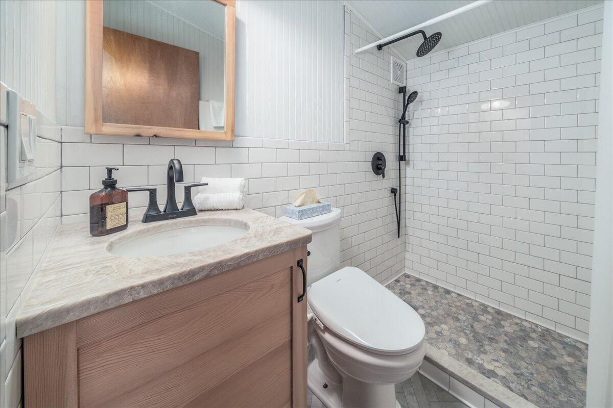 314 Chinook Lane, Sugar Grove, Ohio image 18