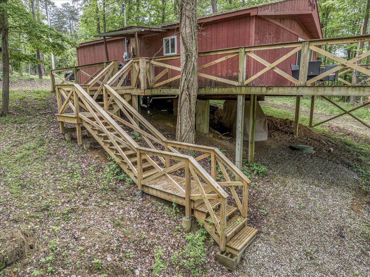 314 Chinook Lane, Sugar Grove, Ohio image 2