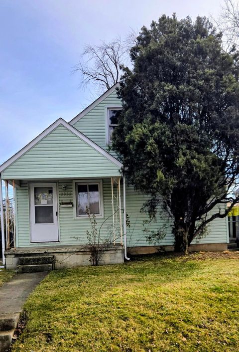 Photo of 2332 Hamilton Avenue, Columbus, OH 43211 (MLS # 226004712)