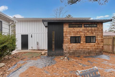 Tiny photo for 4385 Hayden Falls Drive, Columbus, OH 43221 (MLS # 226000685)