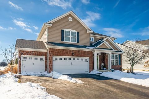 Photo of 1044 Balmoral Drive 1044 #1044, Delaware, OH 43015 (MLS # 226004147)