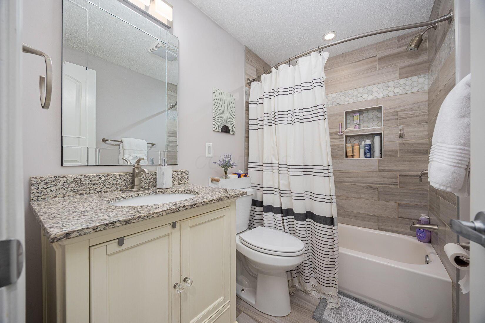 1579 Morton Court, Galloway, Ohio image 17