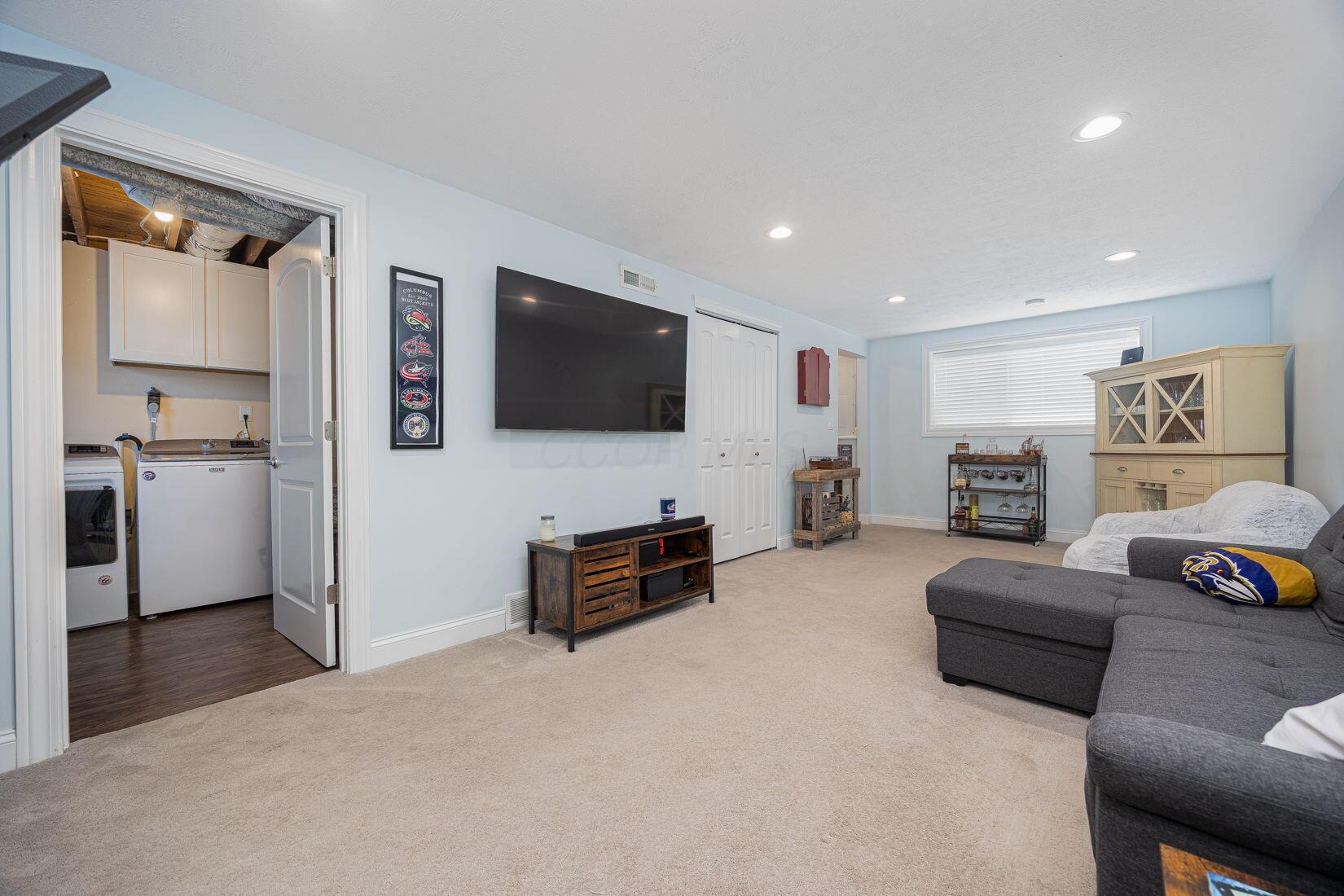 1579 Morton Court, Galloway, Ohio image 14