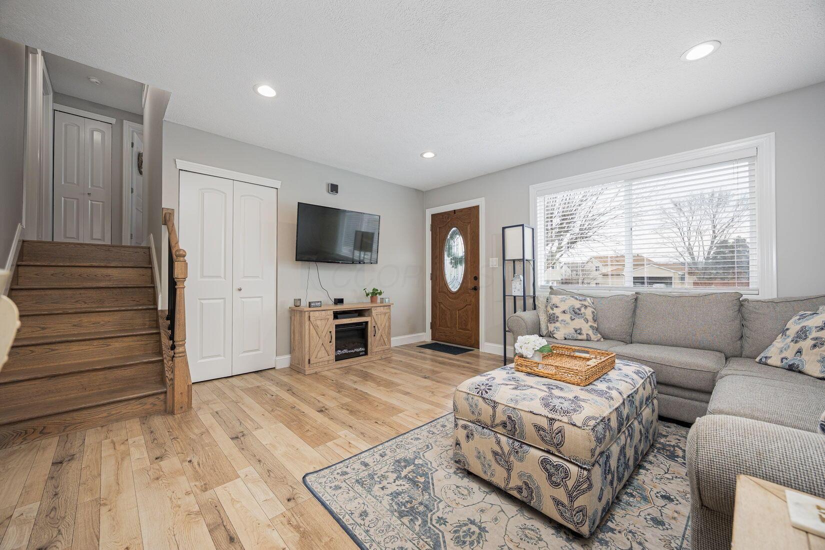 1579 Morton Court, Galloway, Ohio image 4