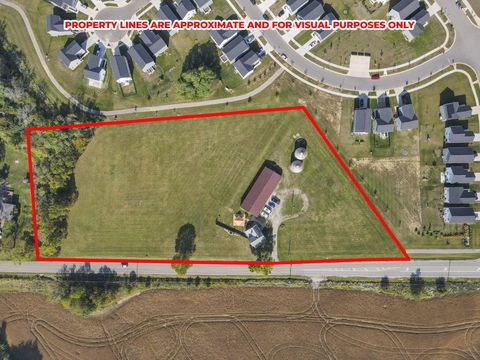 Photo of 8115 Hill Road NW, Canal Winchester, OH 43110 (MLS # 225037146) Photo of 8115 Hill Road NW, Canal Winchester, OH 43110 (MLS # 225037146)
