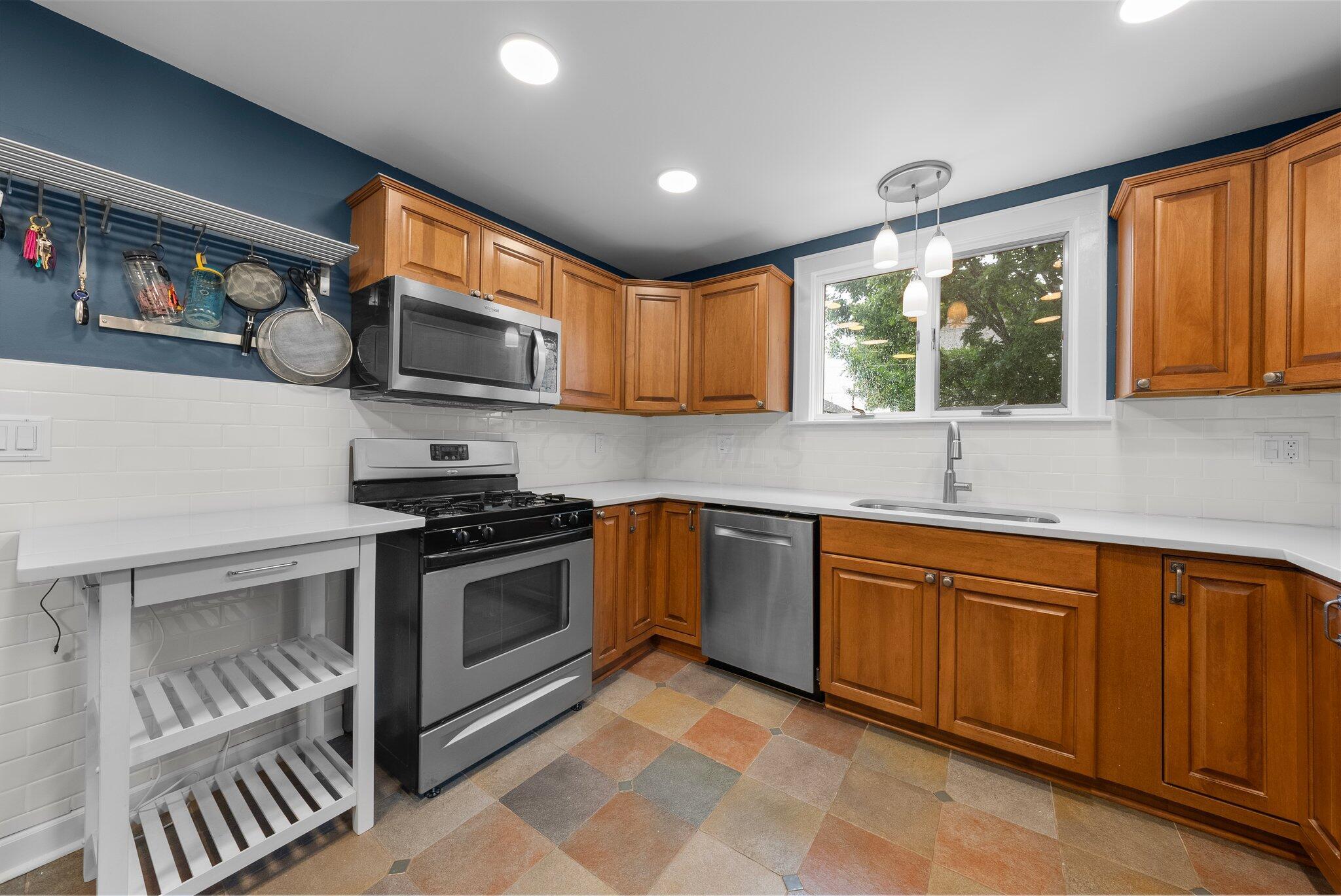 1056 W 2nd Avenue, Columbus, Ohio image 13