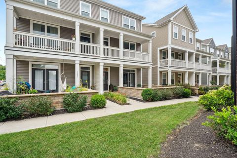 Photo of 1233 Cromartie Lane, Columbus, OH 43201 (MLS # 225027696)