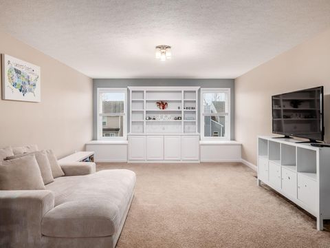 Tiny photo for 687 Stallion Way, Marysville, OH 43040 (MLS # 226002969)