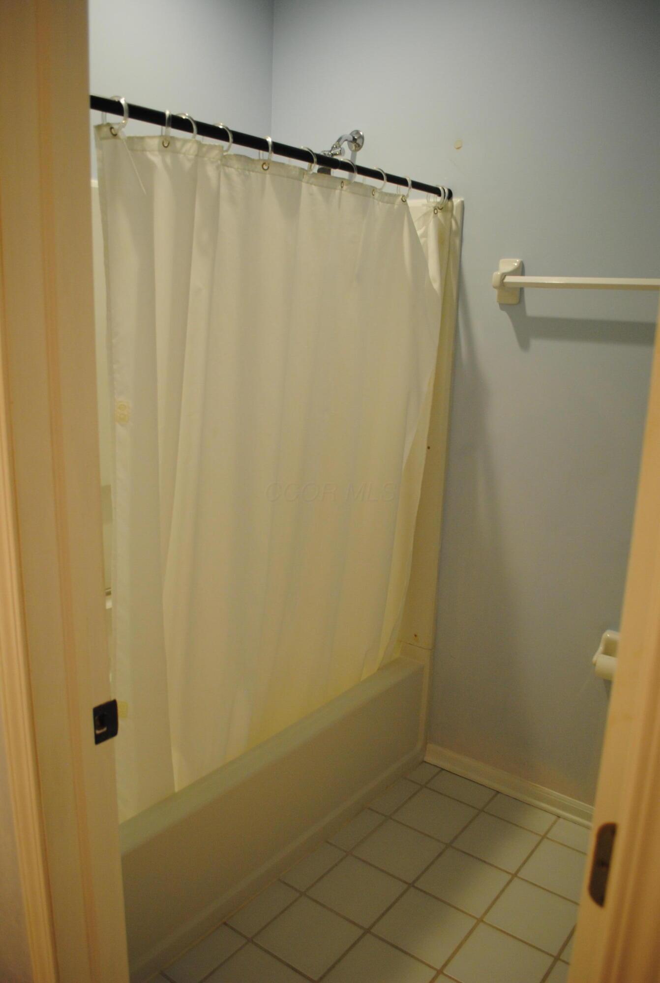 419 Wyndham Park, Westerville, Ohio image 17