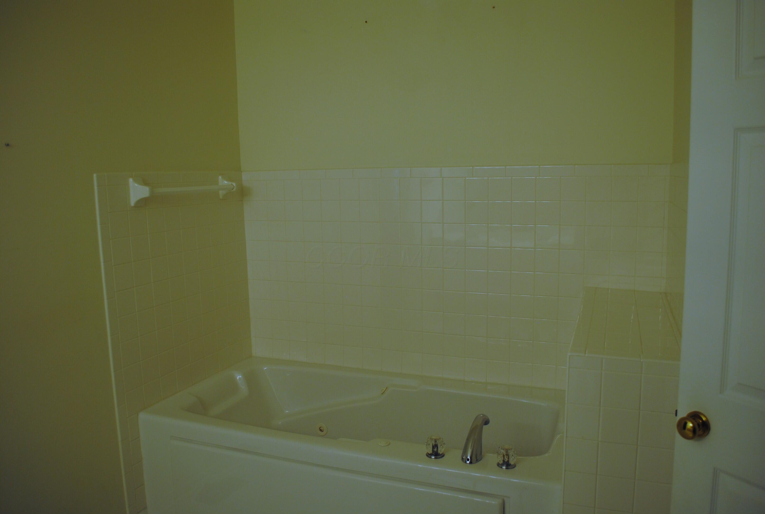 419 Wyndham Park, Westerville, Ohio image 16