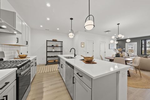 Photo of 1097 Franklin Avenue, Columbus, OH 43205 (MLS # 226016557)