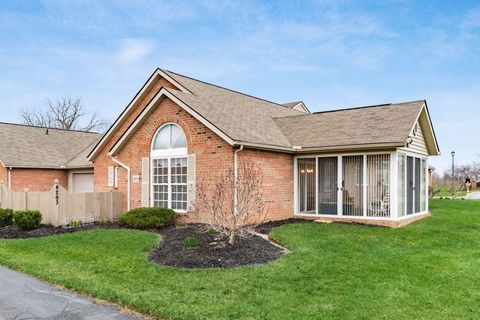 Photo of 4263 Cobbleton Grove Circle 1 #1, Canal Winchester, OH 43110 (MLS # 226008208)