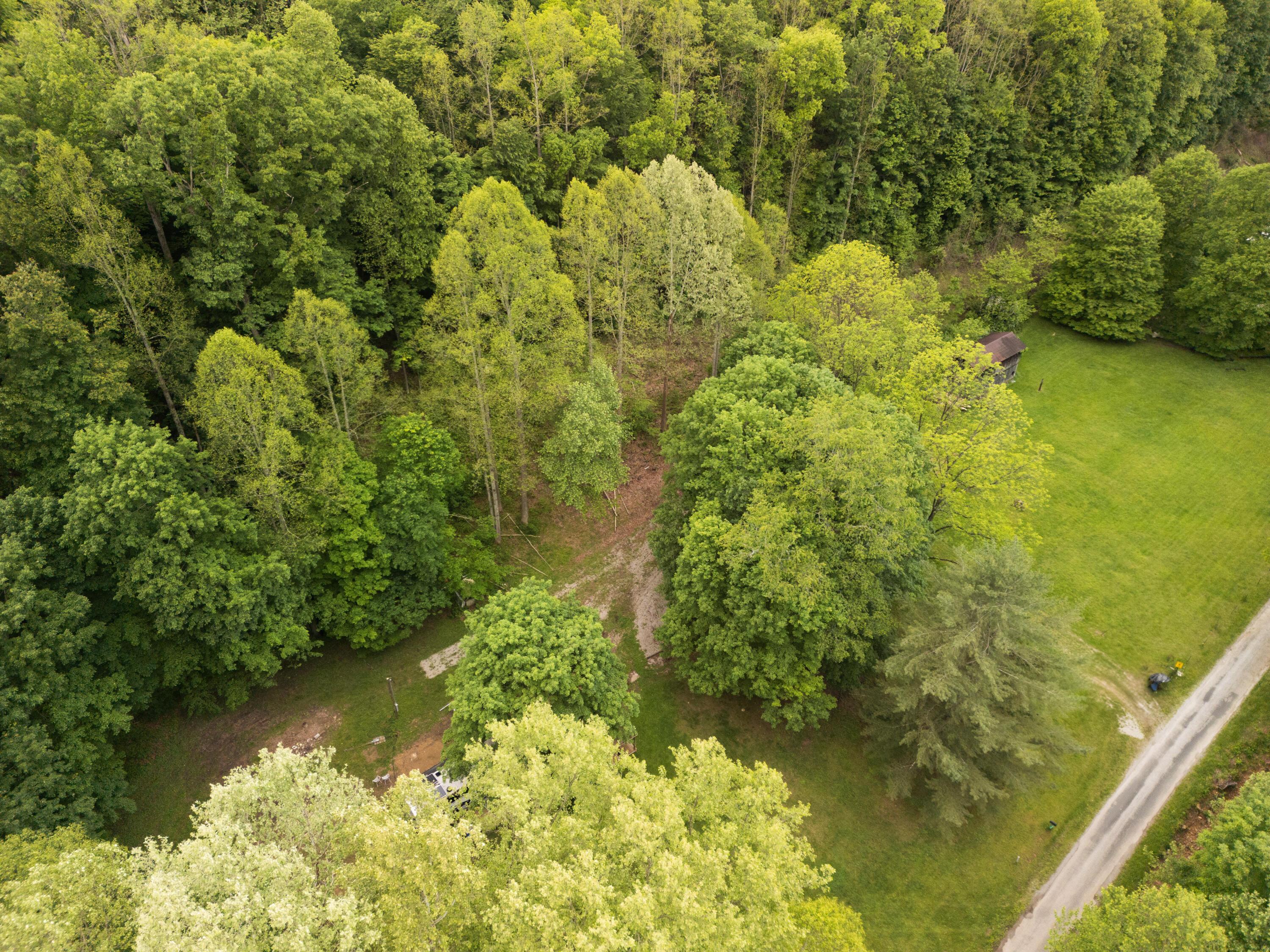 32905 Graves Road, Londonderry, Ohio image 3