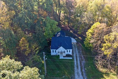 Photo of 387 Valleyridge Drive, Howard, OH 43028 (MLS # 225039461)