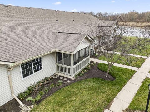 Photo of 4296 Wincove Drive, Groveport, OH 43125 (MLS # 226008518)
