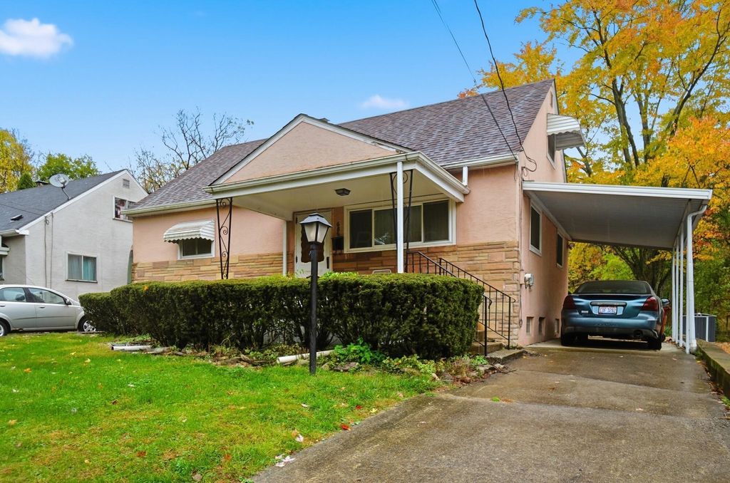 Photo of 686 Plymouth Street, Worthington, OH 43085 (MLS # 225041527)