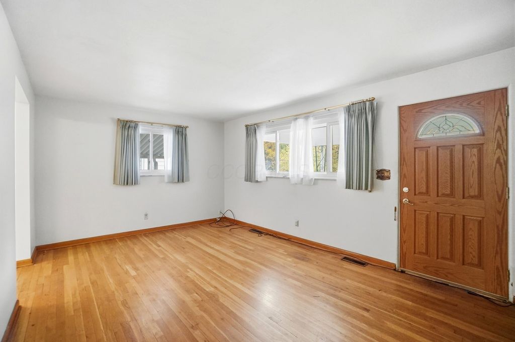 Photo of 686 Plymouth Street, Worthington, OH 43085 (MLS # 225041527)