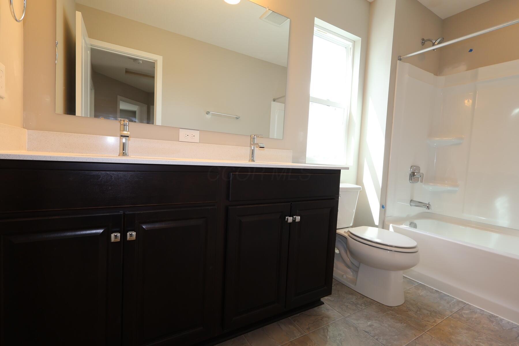 7189 Unitas Loop, Powell, Ohio image 13