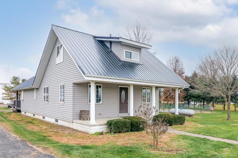 Photo of 9550 Heimberger Road NW, Baltimore, OH 43105 (MLS # 225044458)