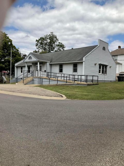 Multifamily For Sale - 211 S High Street<br/> Perry County, New Lexington, OH 43764