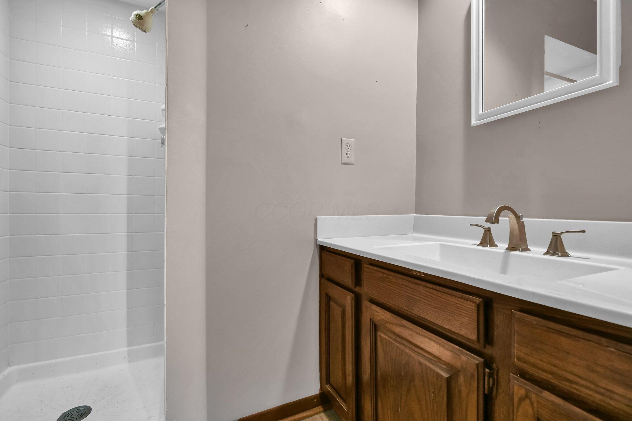 494 Sells Road, Lancaster, Ohio image 26