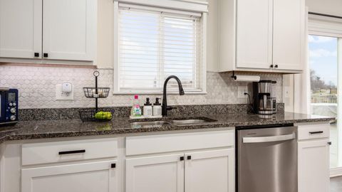 Tiny photo for 4404 Hickory Lane, Hebron, OH 43025 (MLS # 226000764)