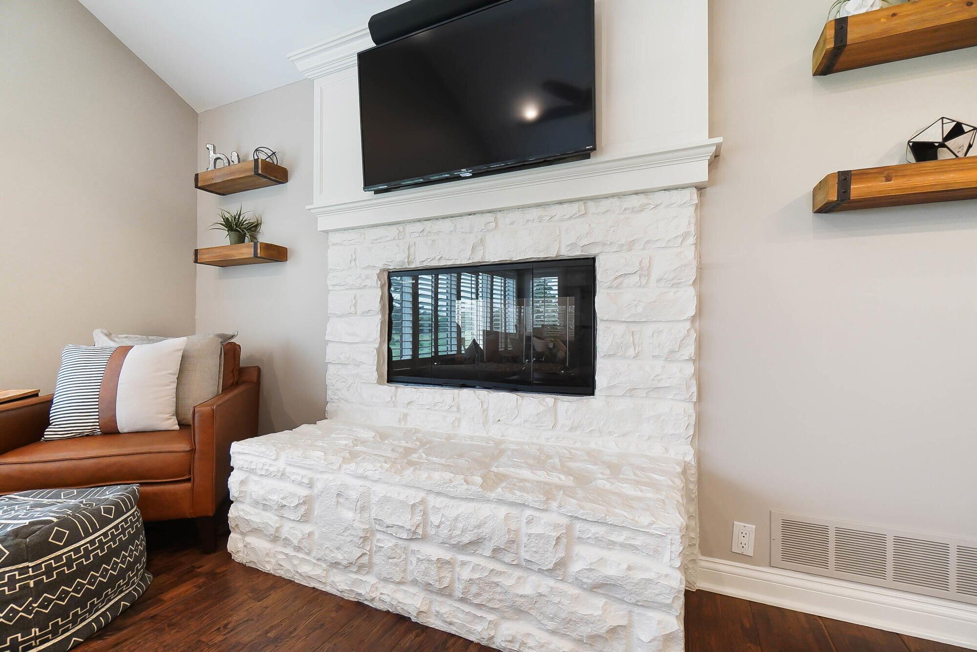 8397 Greenside Drive, Dublin, Ohio image 23