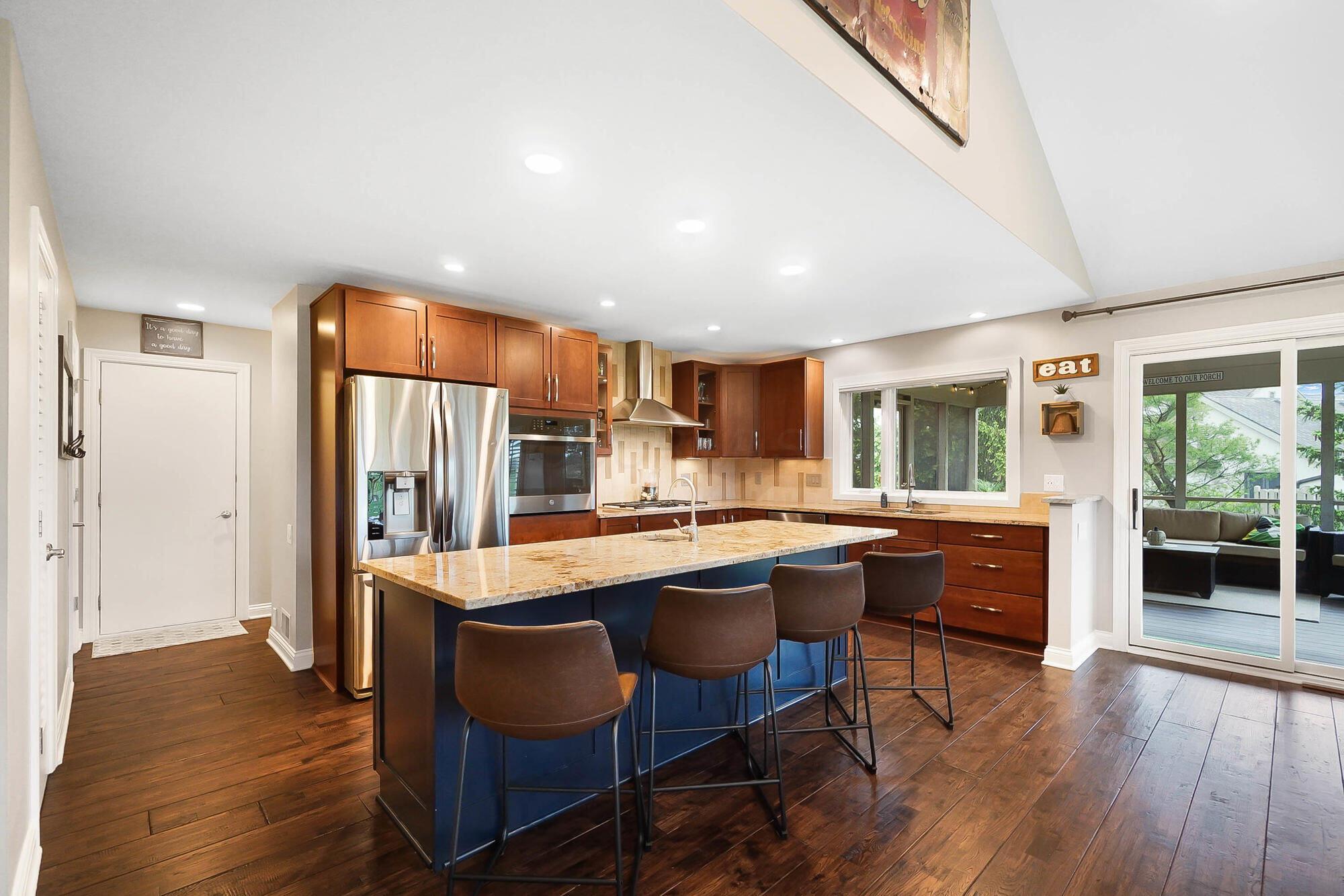 8397 Greenside Drive, Dublin, Ohio image 14