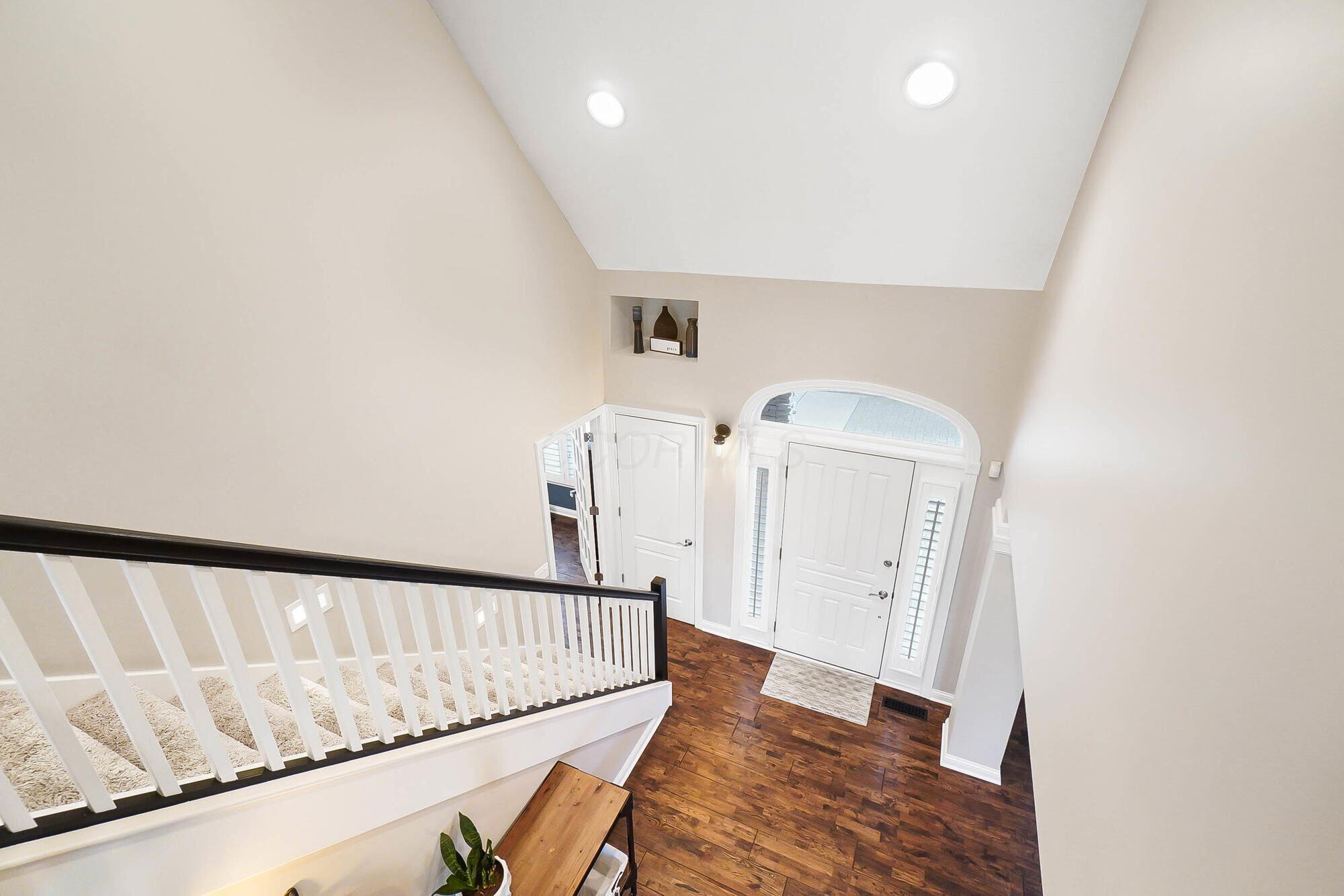 8397 Greenside Drive, Dublin, Ohio image 41