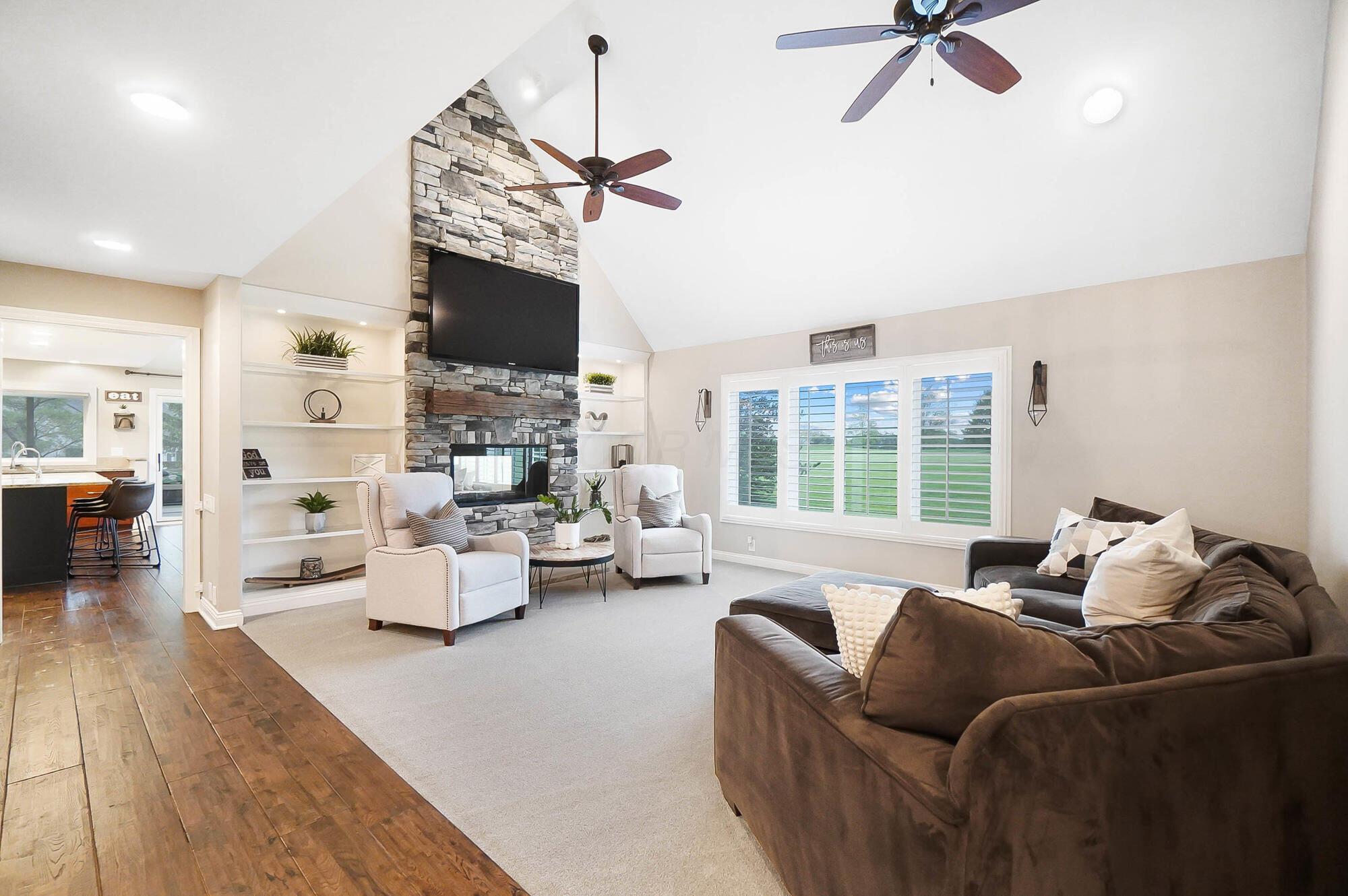 8397 Greenside Drive, Dublin, Ohio image 11