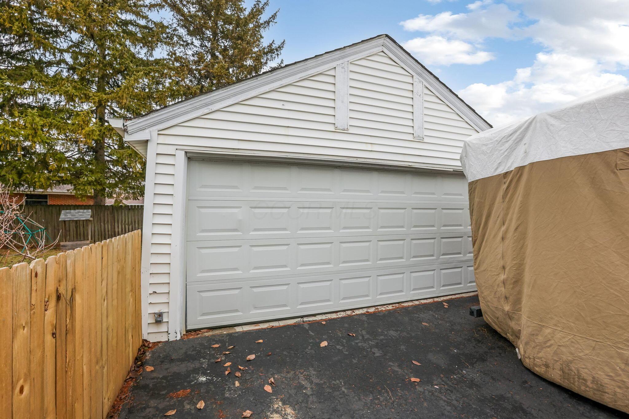 3789 Broadway, Grove City, Ohio image 48
