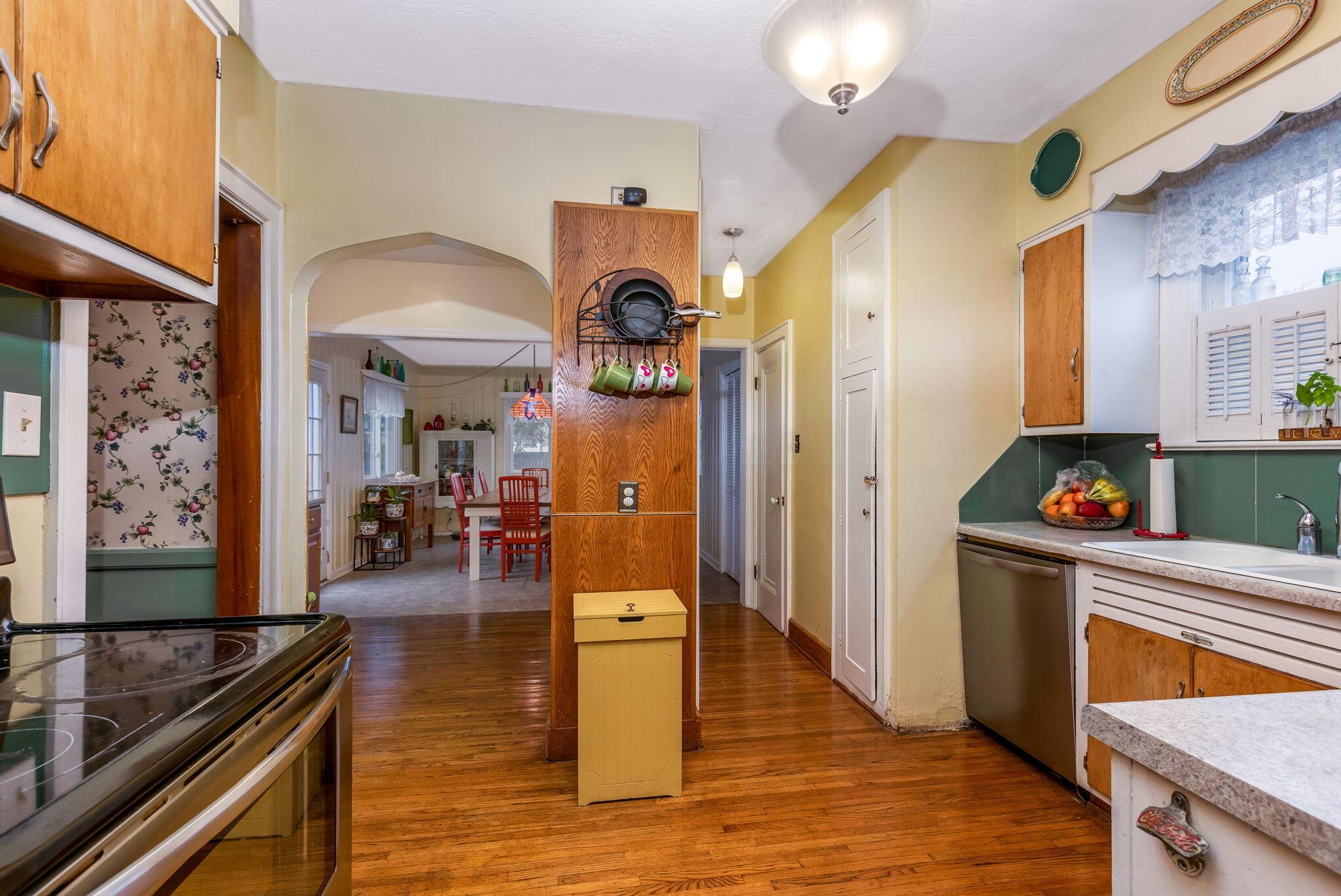3789 Broadway, Grove City, Ohio image 17