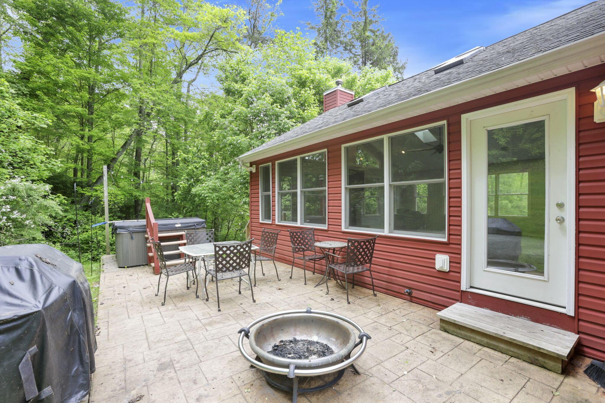 7485 Sugar Grove Road, Sugar Grove, Ohio image 46