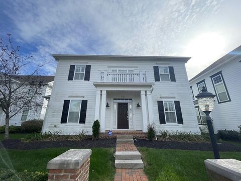 Photo of 7141 Emmet Row Lane, Dublin, OH 43017 (MLS # 225040296)