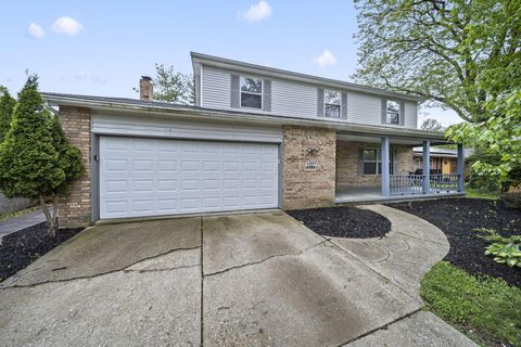 Photo of 2227 Lilacwood Avenue, Columbus, OH 43229 (MLS # 226016615)