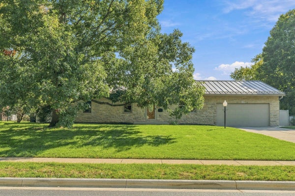 1849 KEMPTON DR, COLUMBUS, OH 43220 - Image cba524f8b8d76658abc26fbdfa4e92d8/1746108024