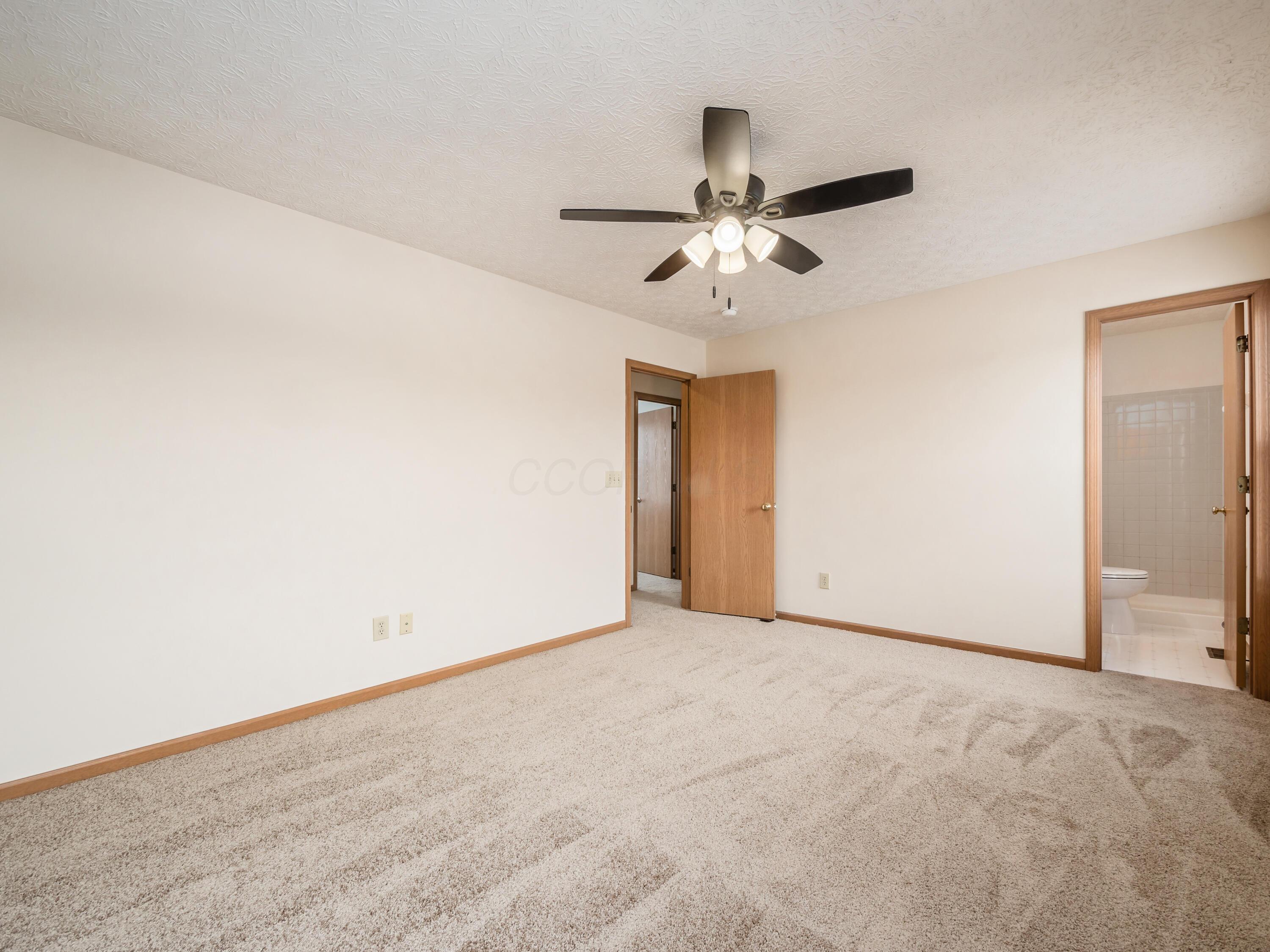 2151 Kingsglen Drive, Grove City, Ohio image 32