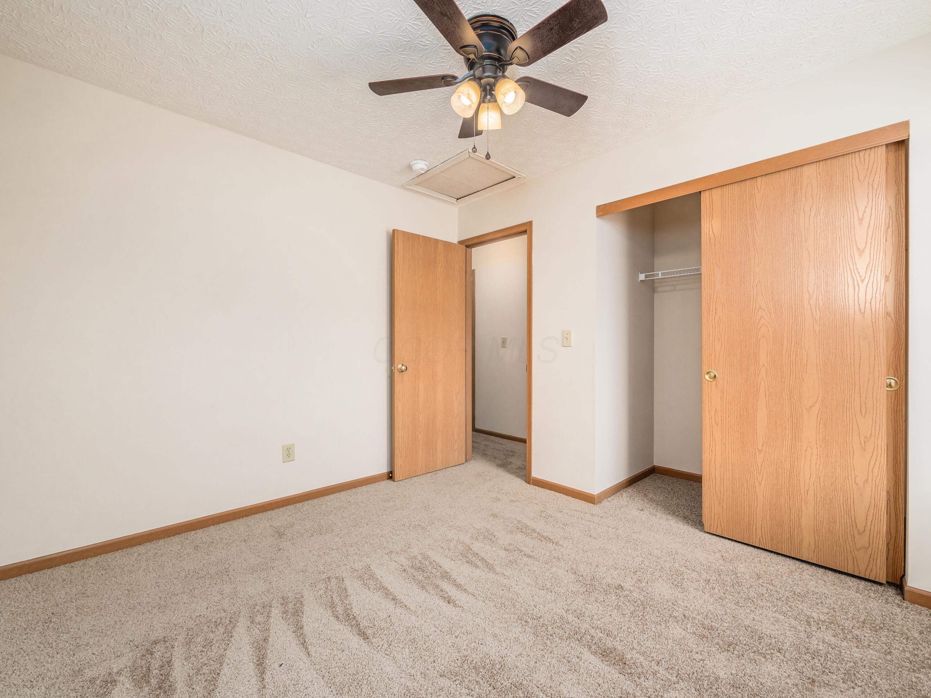 2151 Kingsglen Drive, Grove City, Ohio image 30