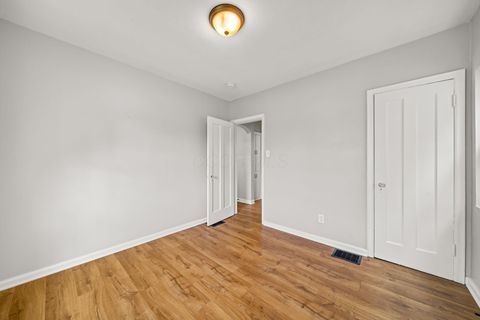 Tiny photo for 926 E 19th Avenue, Columbus, OH 43211 (MLS # 226014085)