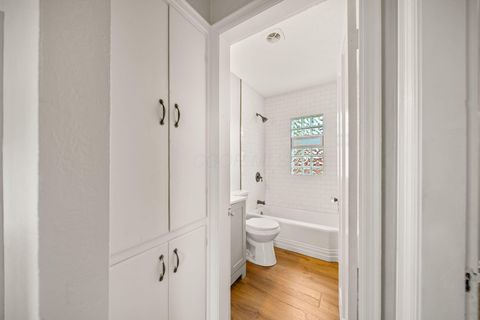 Tiny photo for 926 E 19th Avenue, Columbus, OH 43211 (MLS # 226014085)