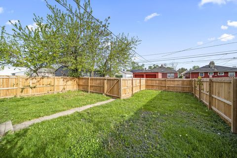 Tiny photo for 926 E 19th Avenue, Columbus, OH 43211 (MLS # 226014085)