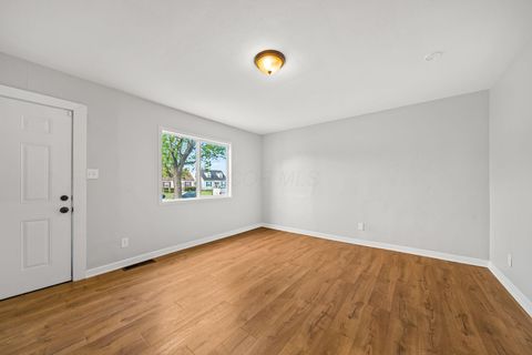 Tiny photo for 926 E 19th Avenue, Columbus, OH 43211 (MLS # 226014085)