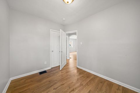 Tiny photo for 926 E 19th Avenue, Columbus, OH 43211 (MLS # 226014085)